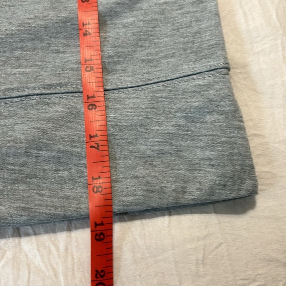 SHEIN Gray Lightweight Cropped 1/4 Zip Size L - Picture 9 of 10